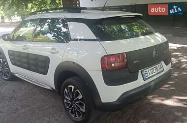 Внедорожник / Кроссовер Citroen C4 Cactus 2014 в 