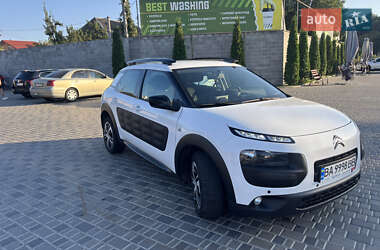Внедорожник / Кроссовер Citroen C4 Cactus 2015 в 