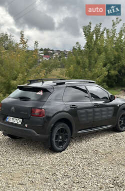 Внедорожник / Кроссовер Citroen C4 Cactus 2015 в 