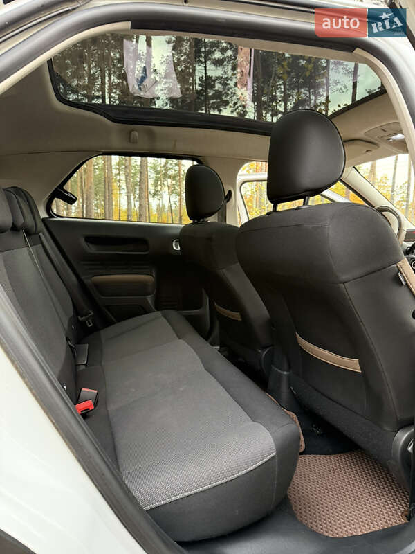 Позашляховик / Кросовер Citroen C4 Cactus 2014 в Києві фото 10 Позашляховик / Кросовер Citroen C4 Cactus 2014 в Києві
