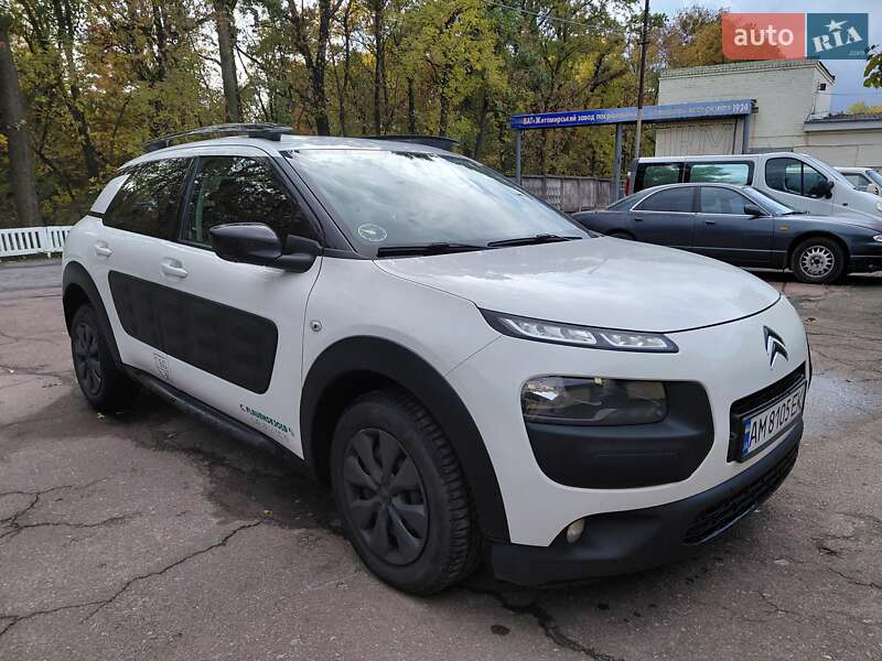 Позашляховик / Кросовер Citroen C4 Cactus 2015 в Житомирі