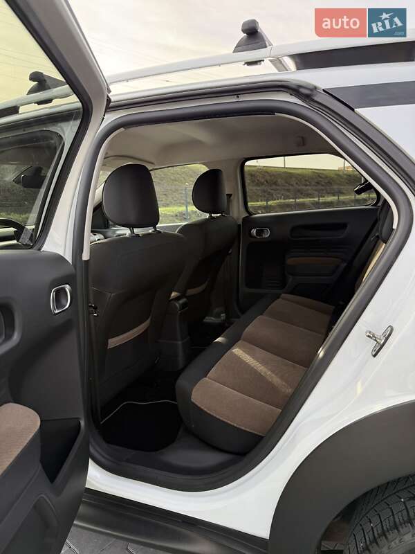 Позашляховик / Кросовер Citroen C4 Cactus 2017 в Києві фото 12 Позашляховик / Кросовер Citroen C4 Cactus 2017 в Києві