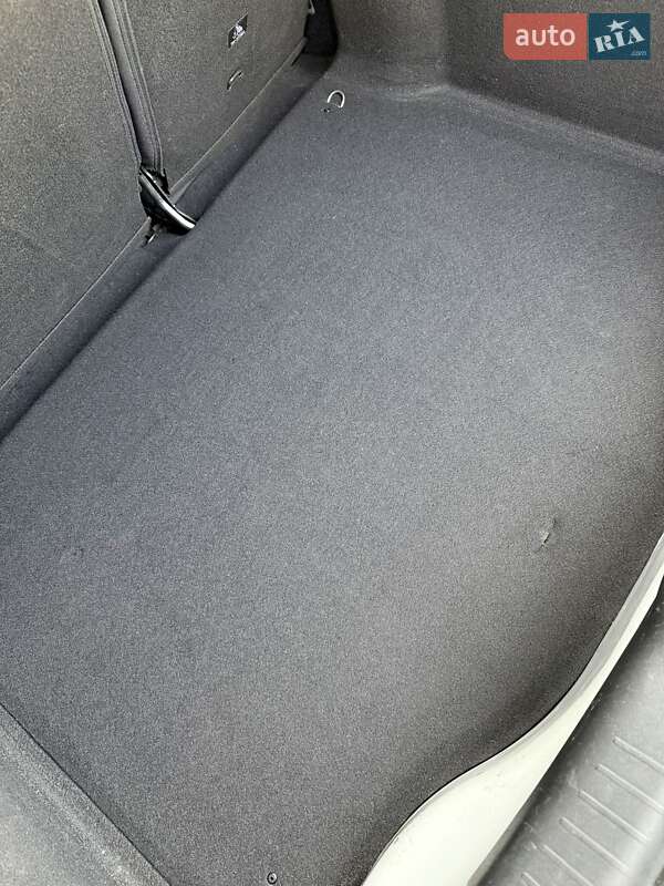 Позашляховик / Кросовер Citroen C4 Cactus 2017 в Києві фото 57 Позашляховик / Кросовер Citroen C4 Cactus 2017 в Києві