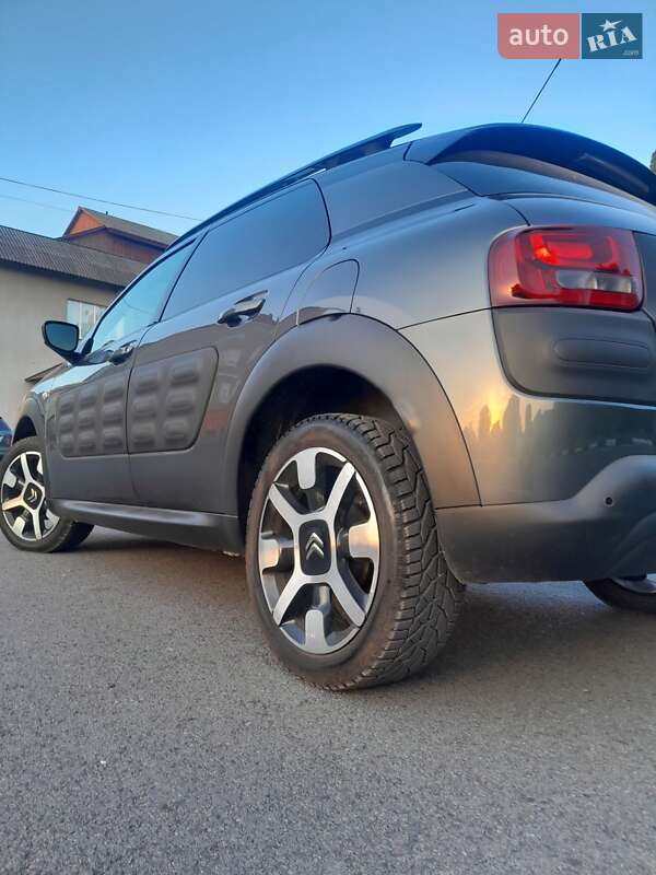 Внедорожник / Кроссовер Citroen C4 Cactus 2016 в Рогатине