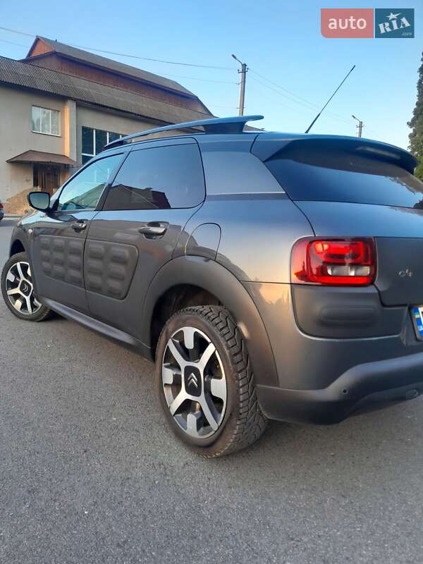 Внедорожник / Кроссовер Citroen C4 Cactus 2016 в Рогатине
