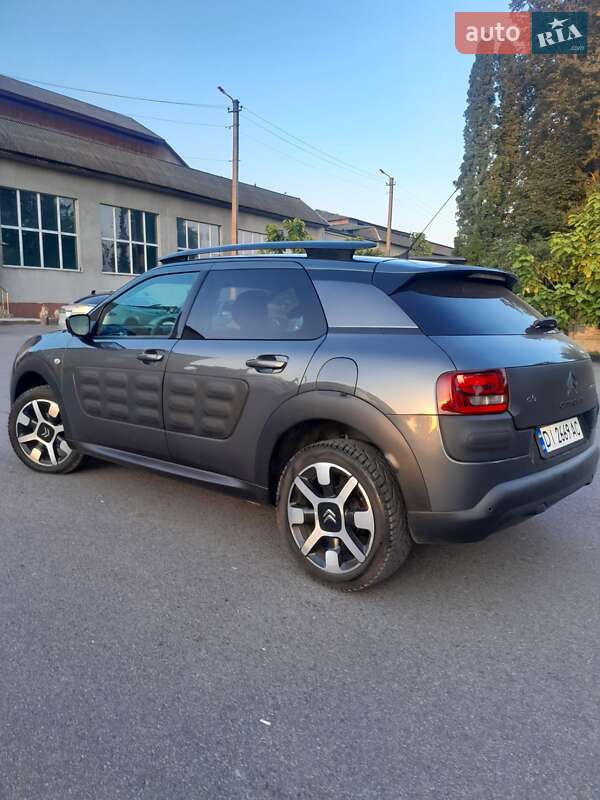 Внедорожник / Кроссовер Citroen C4 Cactus 2016 в Рогатине