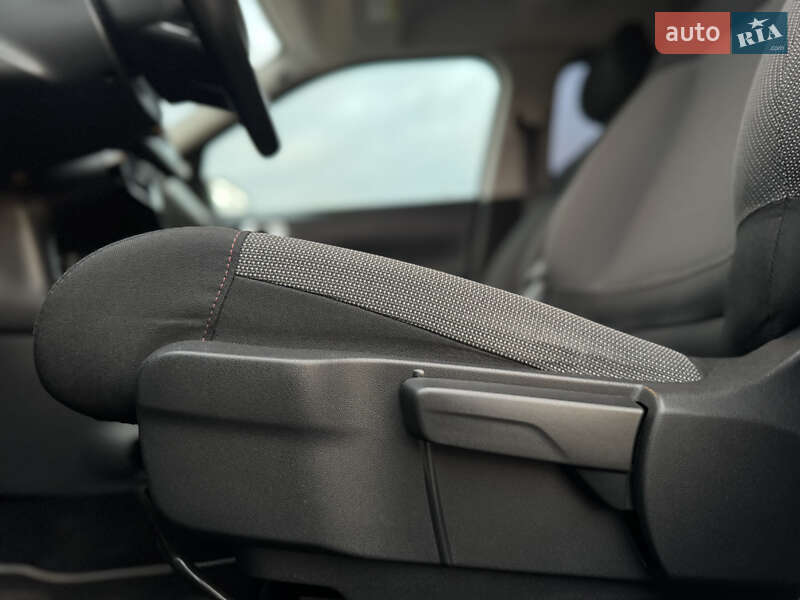 Позашляховик / Кросовер Citroen C4 Cactus 2019 в Дрогобичі фото 45 Позашляховик / Кросовер Citroen C4 Cactus 2019 в Дрогобичі