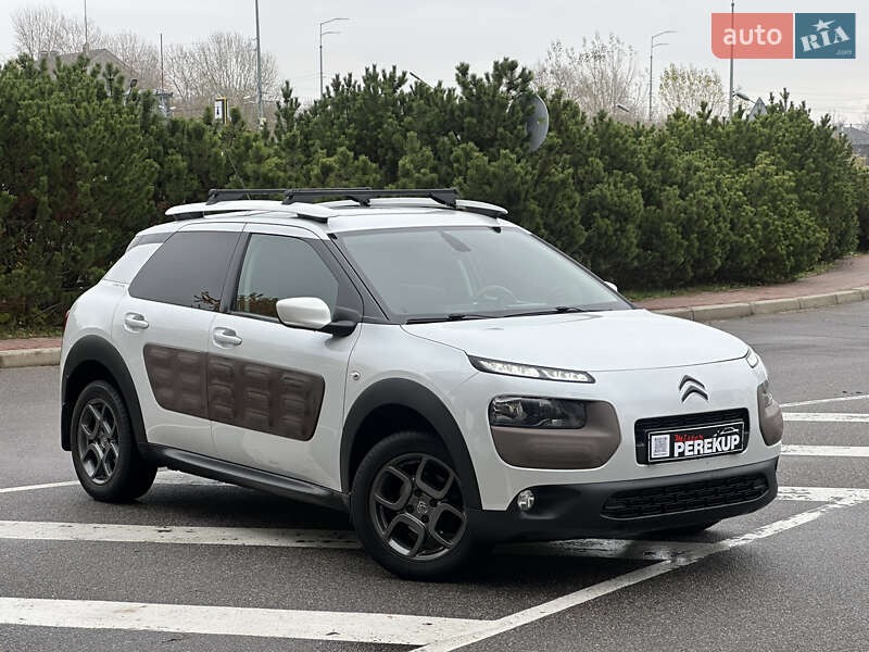 Позашляховик / Кросовер Citroen C4 Cactus 2017 в Києві