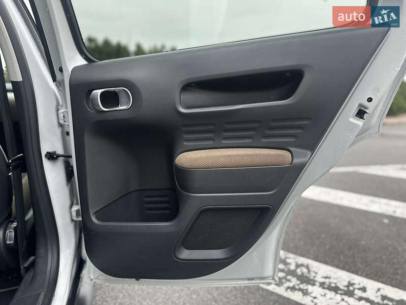 Позашляховик / Кросовер Citroen C4 Cactus 2017 в Києві