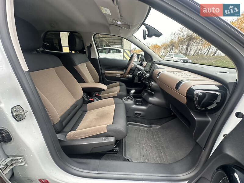 Позашляховик / Кросовер Citroen C4 Cactus 2017 в Києві