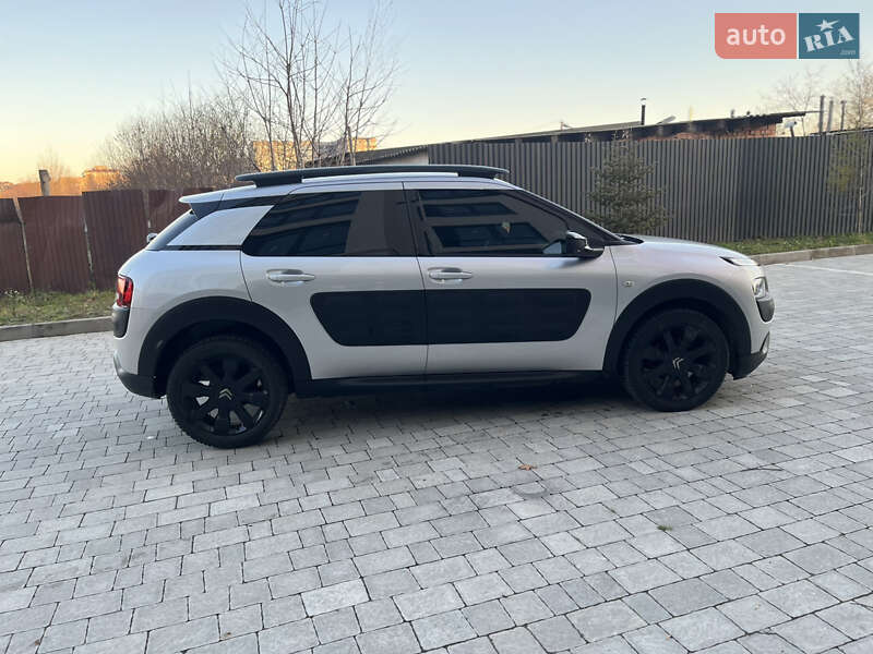 Внедорожник / Кроссовер Citroen C4 Cactus 2015 в Ивано-Франковске