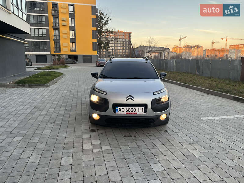 Внедорожник / Кроссовер Citroen C4 Cactus 2015 в Ивано-Франковске