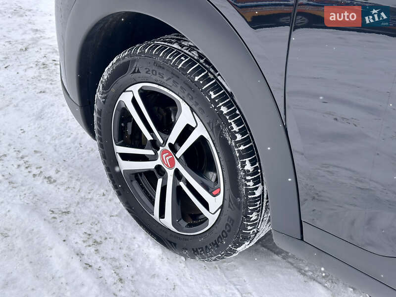 Позашляховик / Кросовер Citroen C4 Cactus 2018 в Умані