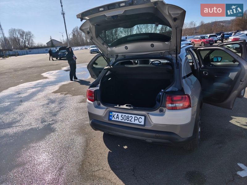 Позашляховик / Кросовер Citroen C4 Cactus 2015 в Києві