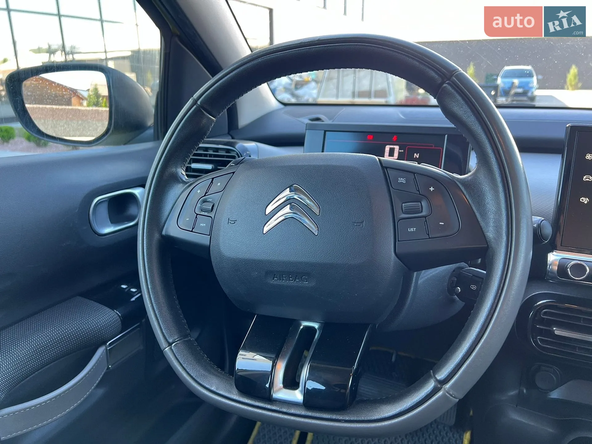 2017 Citroen C4 Cactus - мініатюра 16