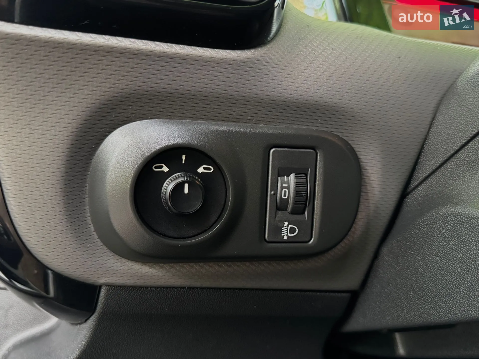 2019 Citroen C4 Cactus - мініатюра 37
