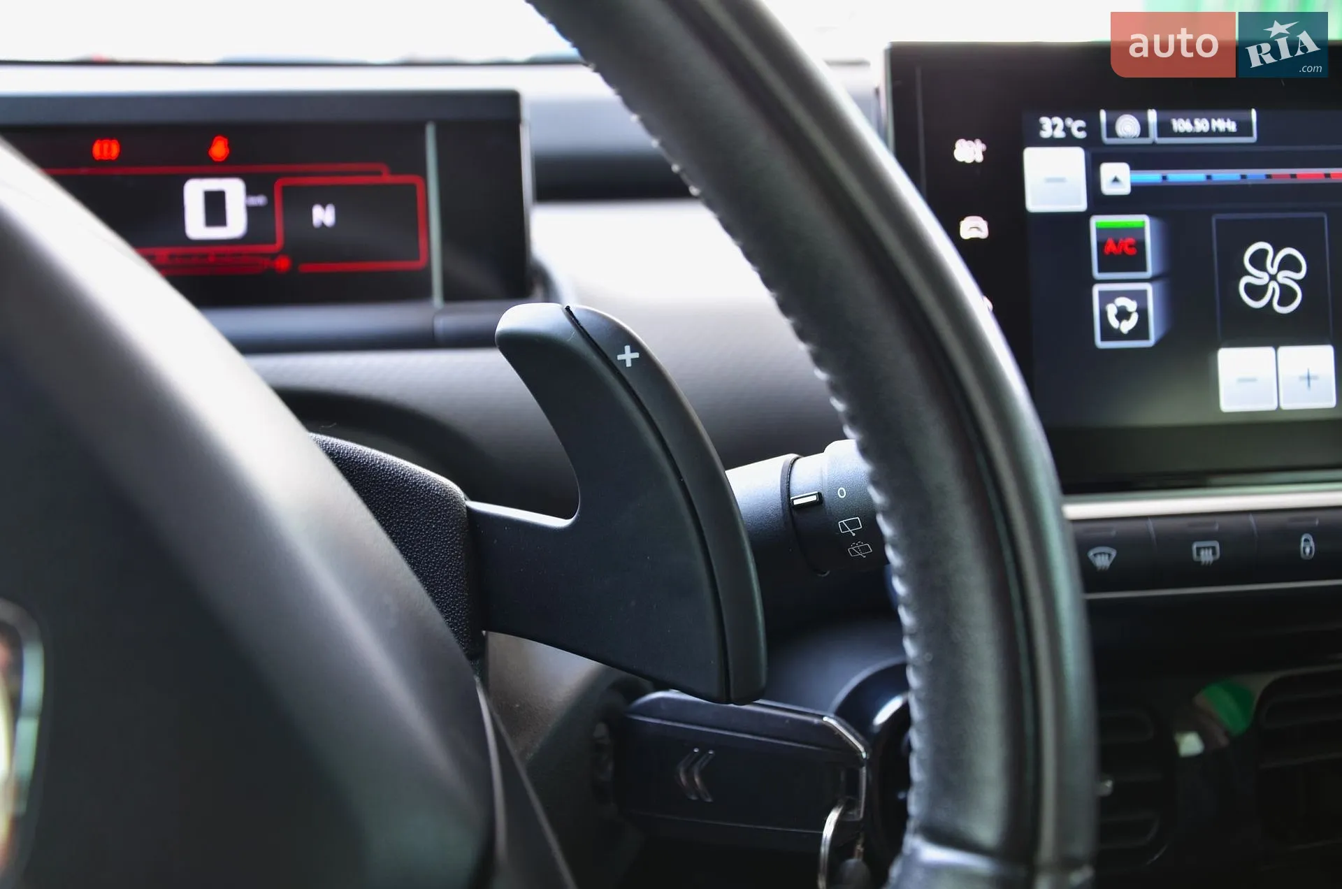 2015 Citroen C4 Cactus - мініатюра 23