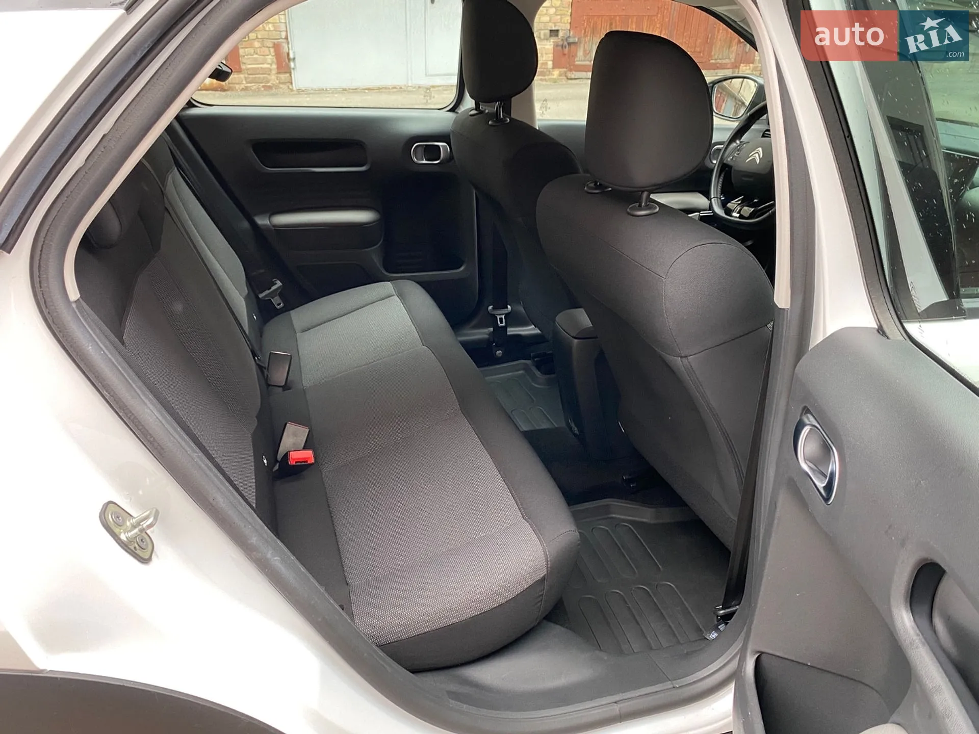 2019 Citroen C4 Cactus - мініатюра 32