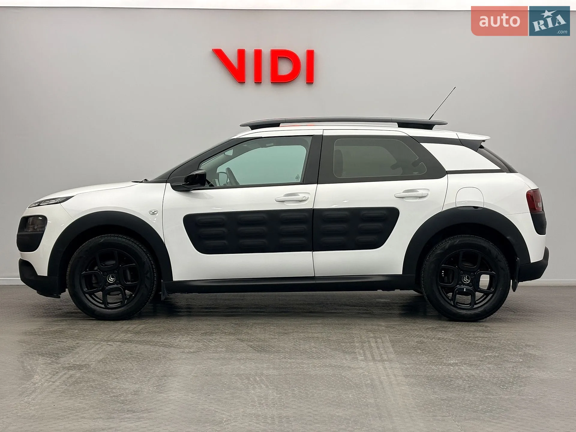 2017 Citroen C4 Cactus - мініатюра 2