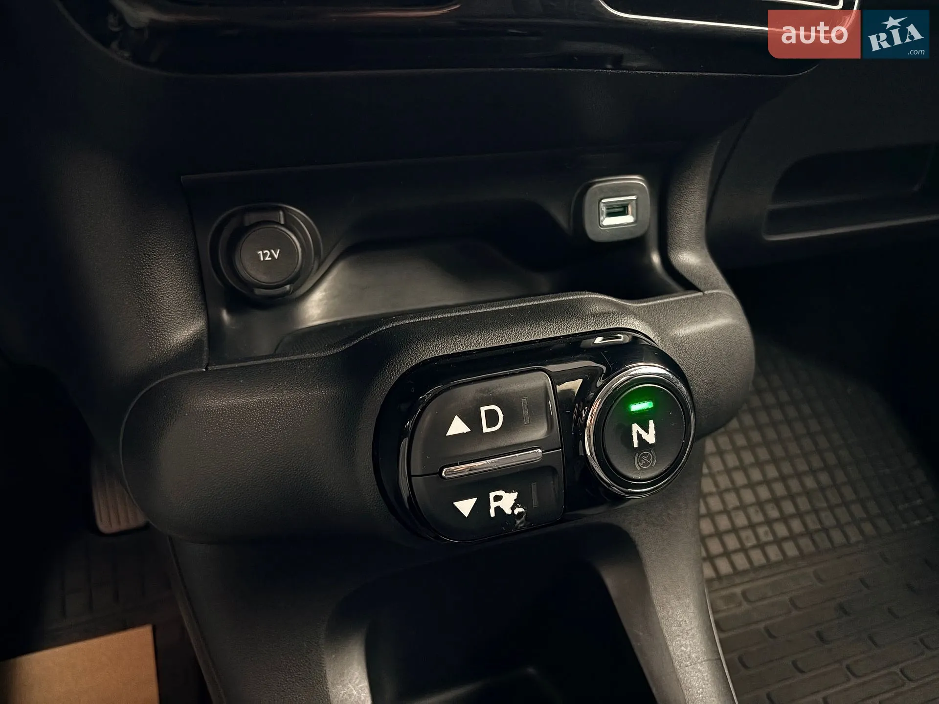 2017 Citroen C4 Cactus - мініатюра 16