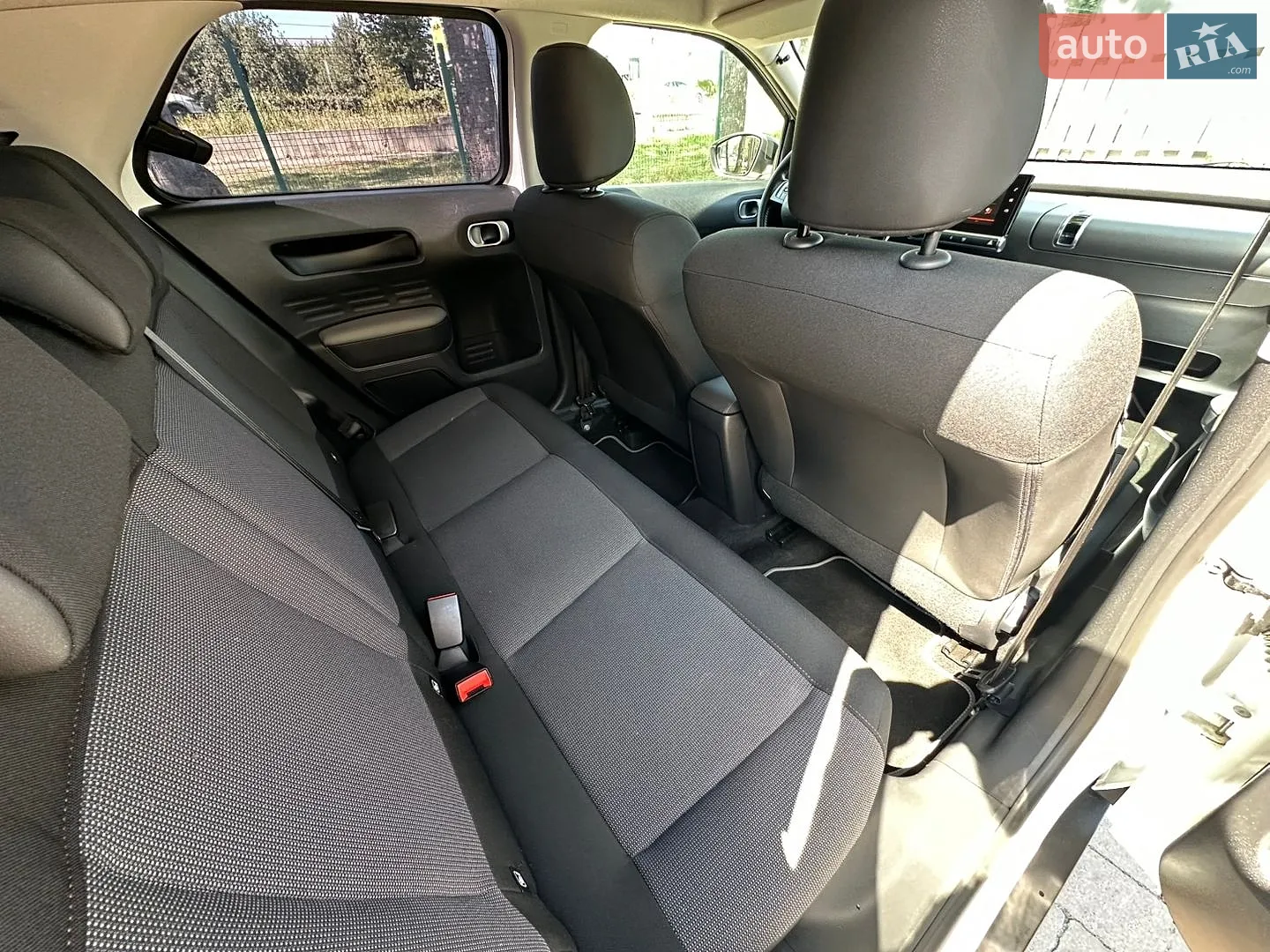 2019 Citroen C4 Cactus - мініатюра 32