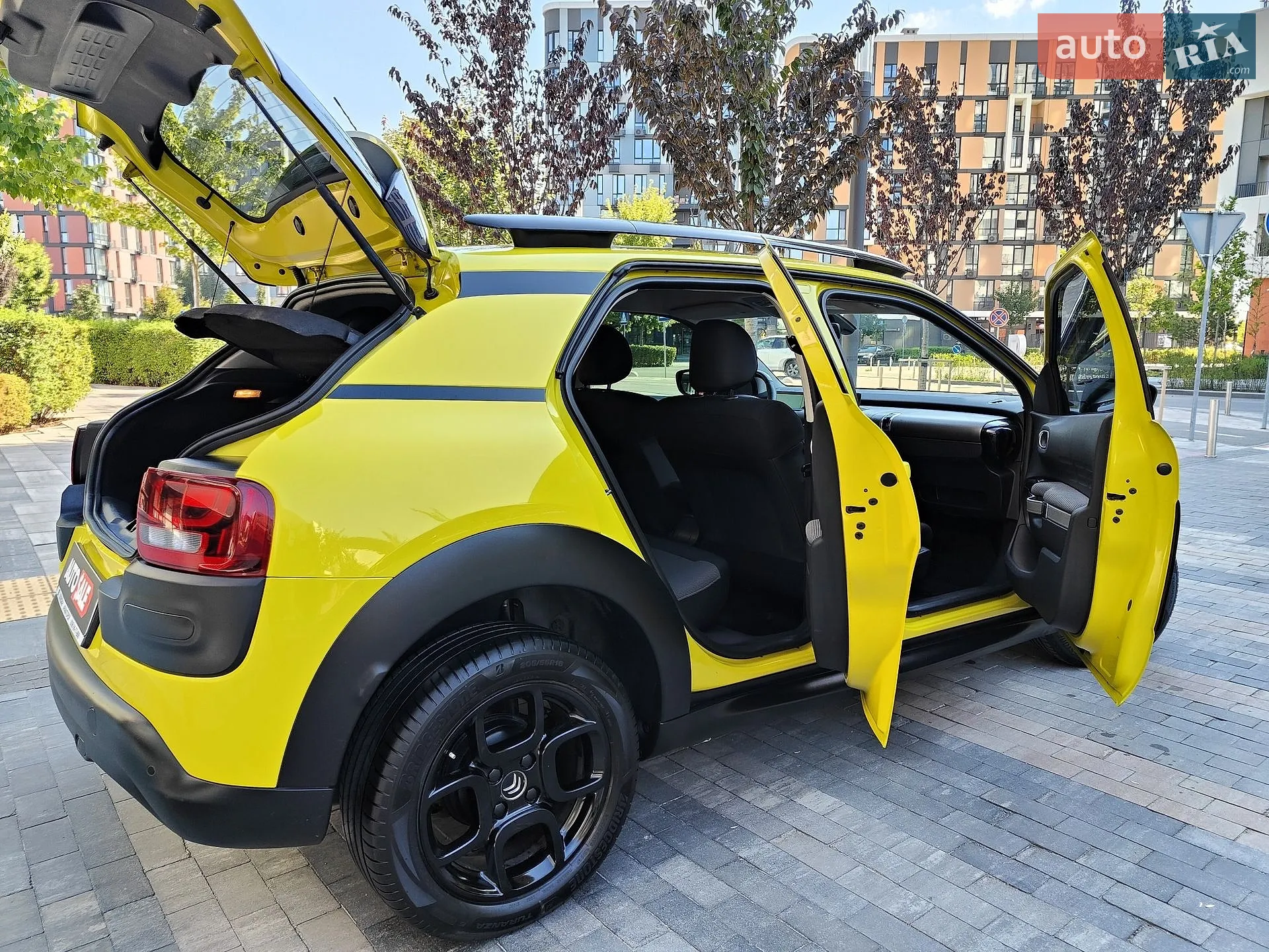 2015 Citroen C4 Cactus - мініатюра 23