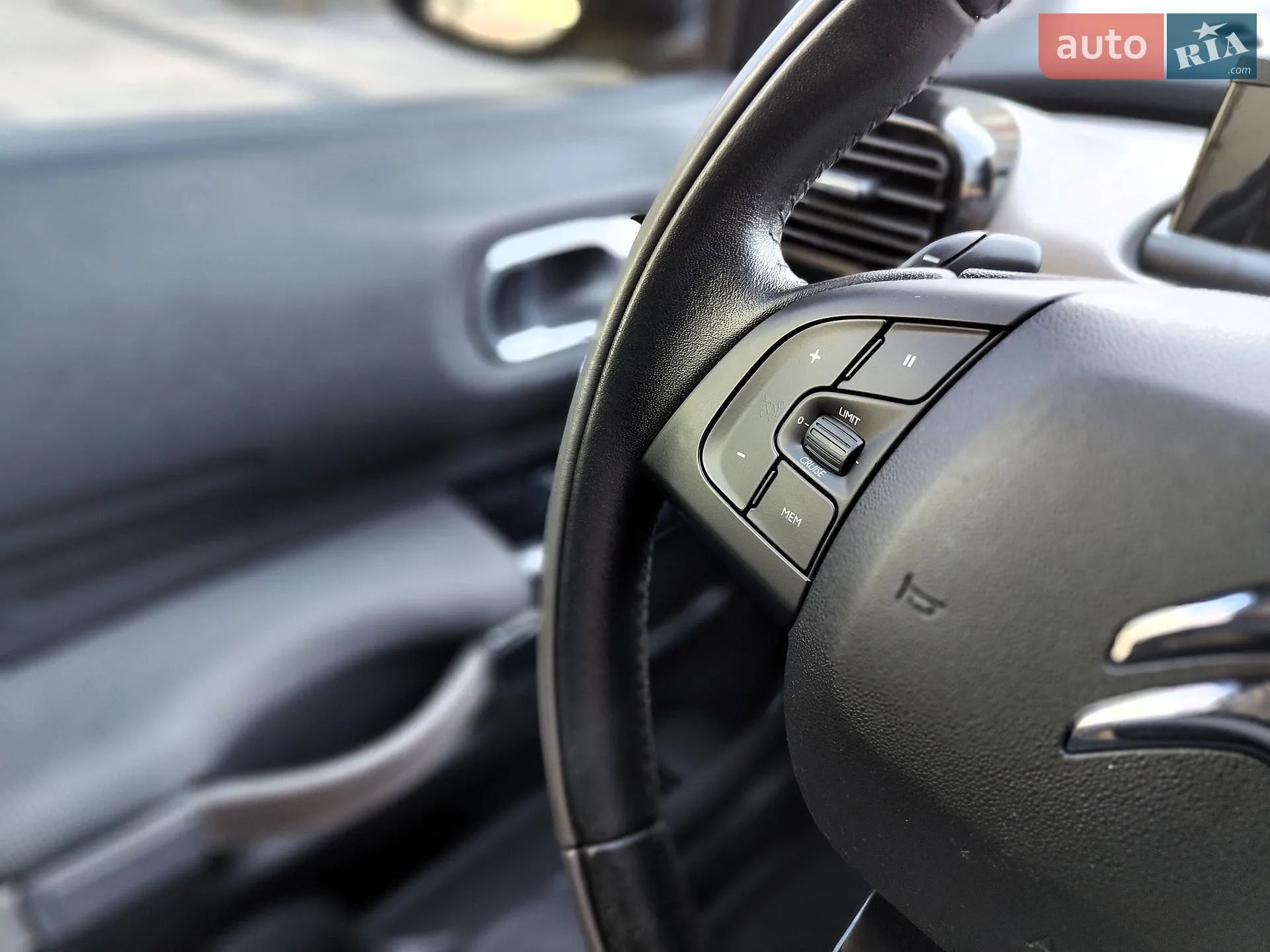 2015 Citroen C4 Cactus - мініатюра 56