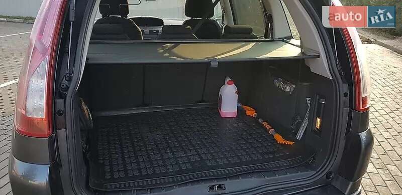 Универсал Citroen C4 Picasso 2012 в Луцке фото 21 Универсал Citroen C4 Picasso 2012 в Луцке