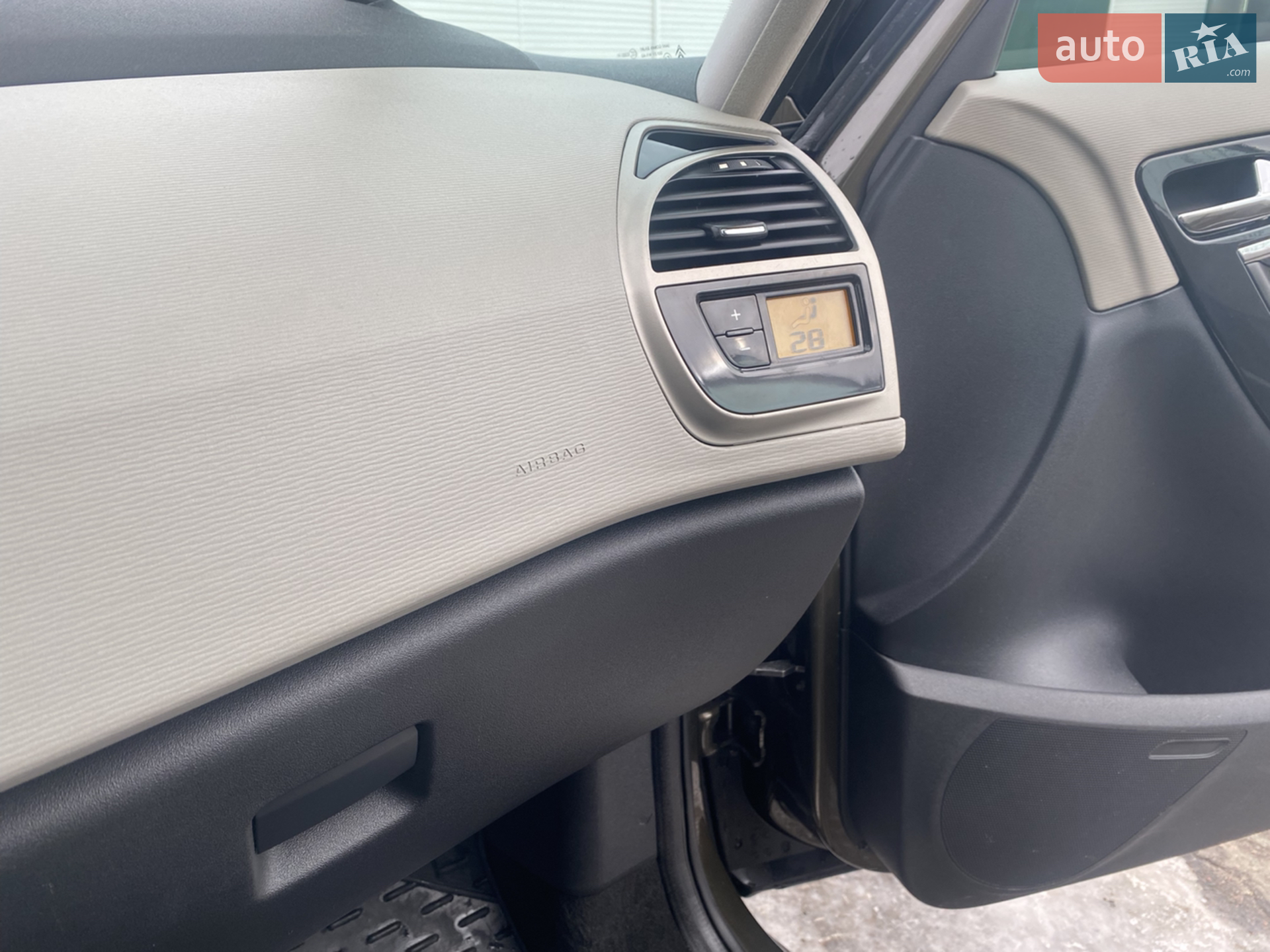 2011 Citroen C4 Picasso - мініатюра 31
