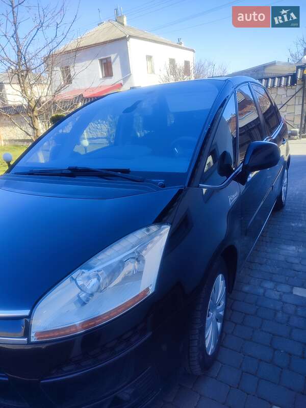 Хэтчбек Citroen C4 Picasso 2010 в 