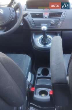 Хэтчбек Citroen C4 Picasso 2010 в 