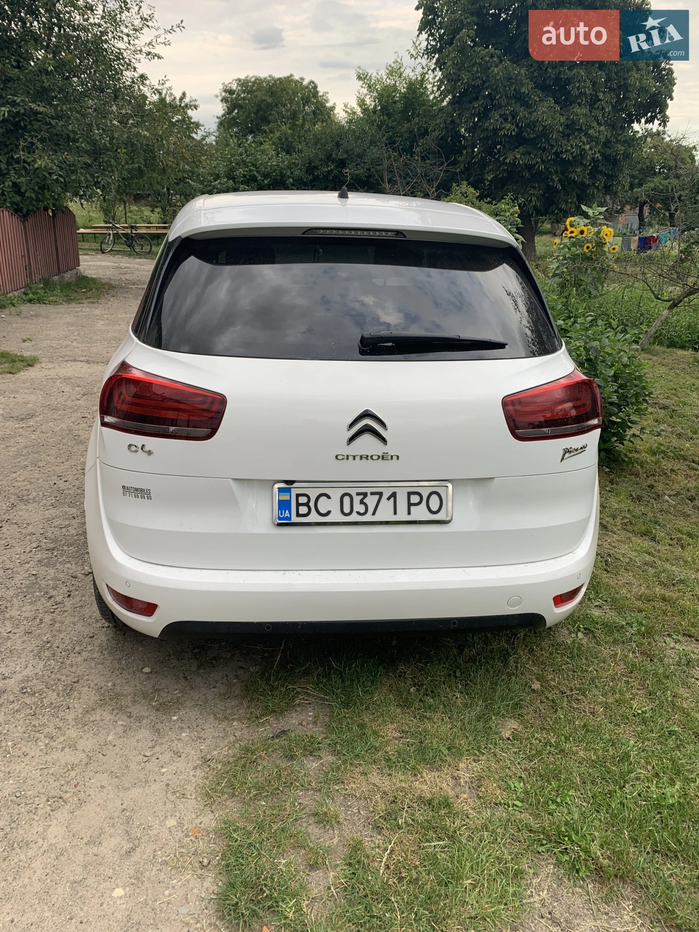 Citroen C4 Picasso 2017 VIN VF73DBHZTHJ819764 фото оголошення 2 з 15