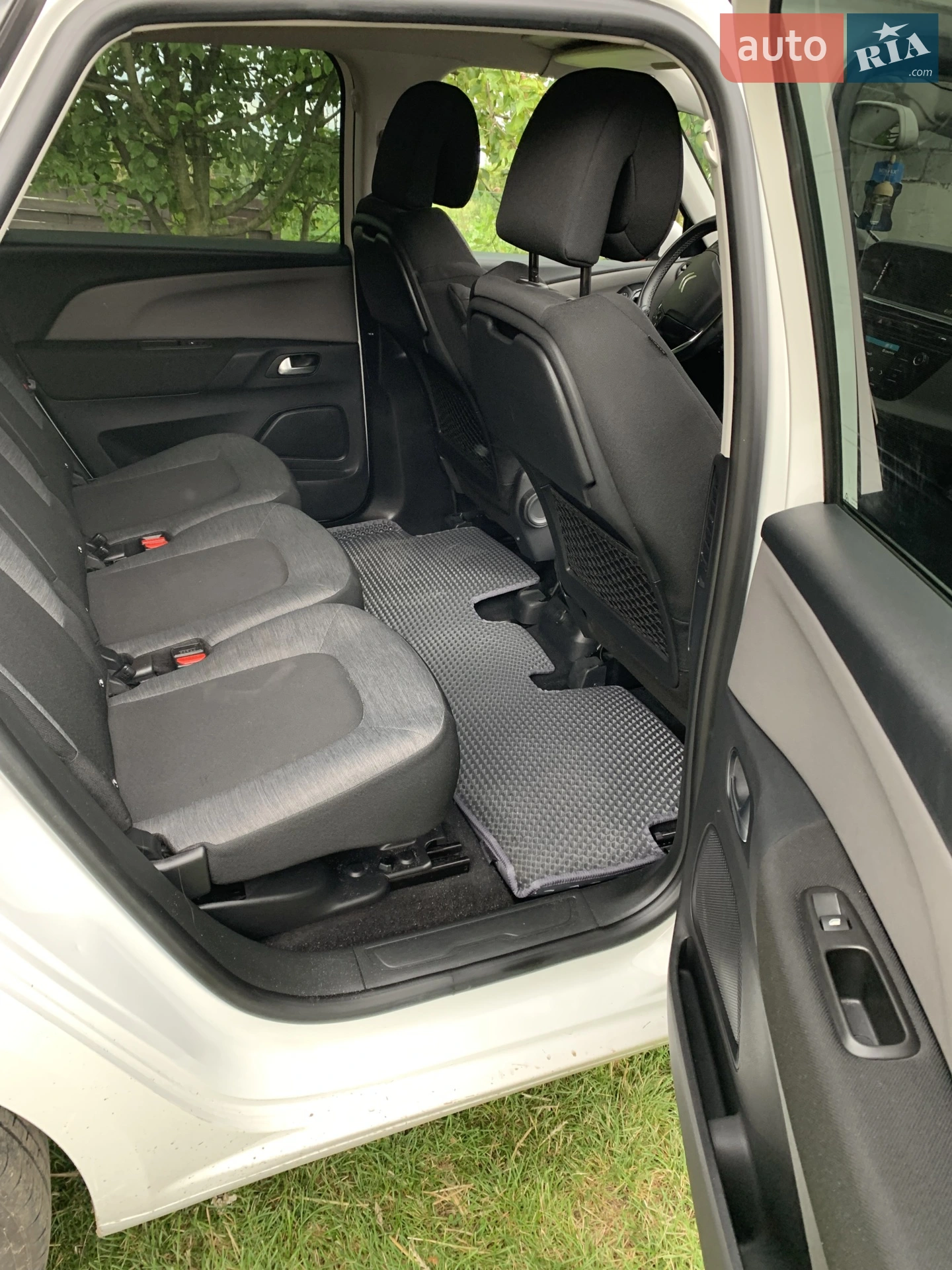 Citroen C4 Picasso 2017 VIN VF73DBHZTHJ819764 фото оголошення 11 з 15