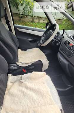 Микровэн Citroen C4 Picasso 2012 в 