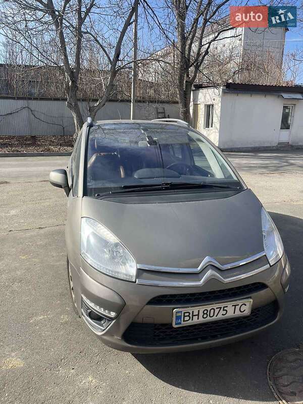 Микровэн Citroen C4 Picasso 2011 в 