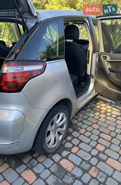 Микровэн Citroen C4 Picasso 2011 в 