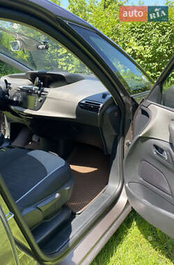 Микровэн Citroen C4 Picasso 2015 в 