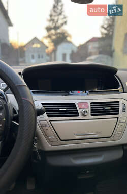 Микровэн Citroen C4 Picasso 2012 в 