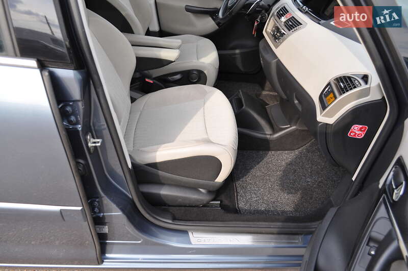 Микровэн Citroen C4 Picasso 2012 в Киеве