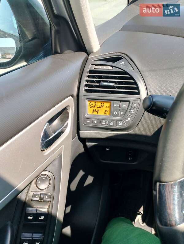 Мікровен Citroen C4 Picasso 2011 в Львові