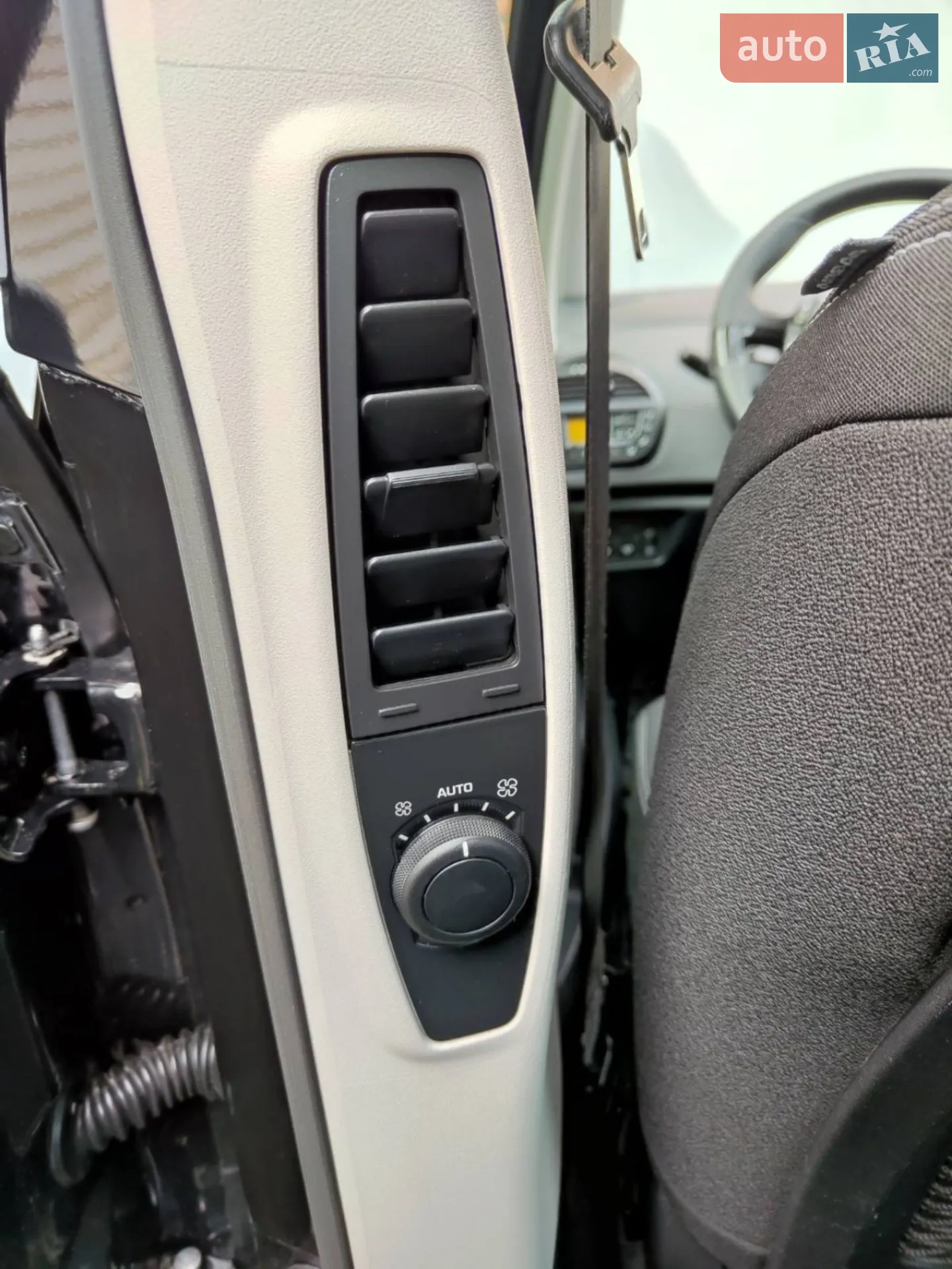 2013 Citroen C4 Picasso - мініатюра 16