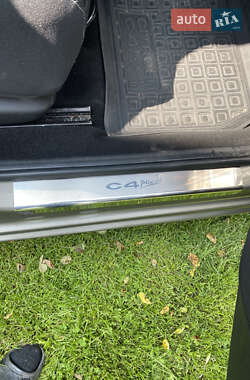 Мікровен Citroen C4 Picasso 2010 в 