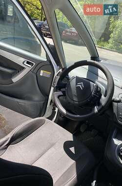Микровэн Citroen C4 Picasso 2010 в 