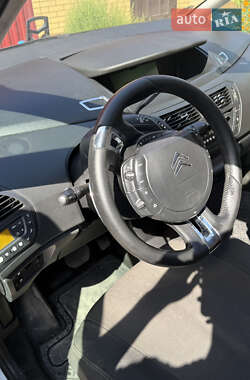 Микровэн Citroen C4 Picasso 2010 в 