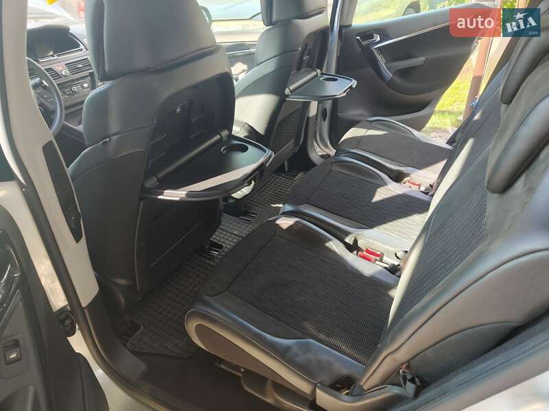 Микровэн Citroen C4 Picasso 2012 в 