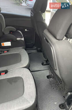 Мікровен Citroen C4 Picasso 2017 в 