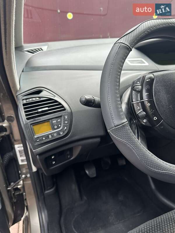 Мінівен Citroen C4 Picasso 2007 в Львові фото 29 Мінівен Citroen C4 Picasso 2007 в Львові