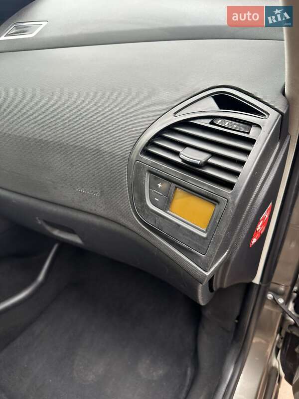 Мінівен Citroen C4 Picasso 2007 в Львові фото 44 Мінівен Citroen C4 Picasso 2007 в Львові