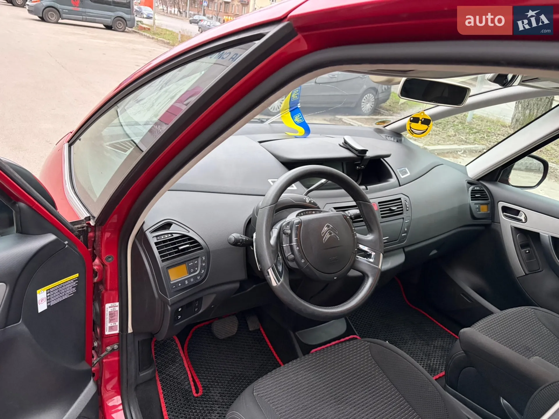 Citroen C4 Picasso 2011 VIN VF7UD5FV8BJ520841 фото оголошення 5 з 19