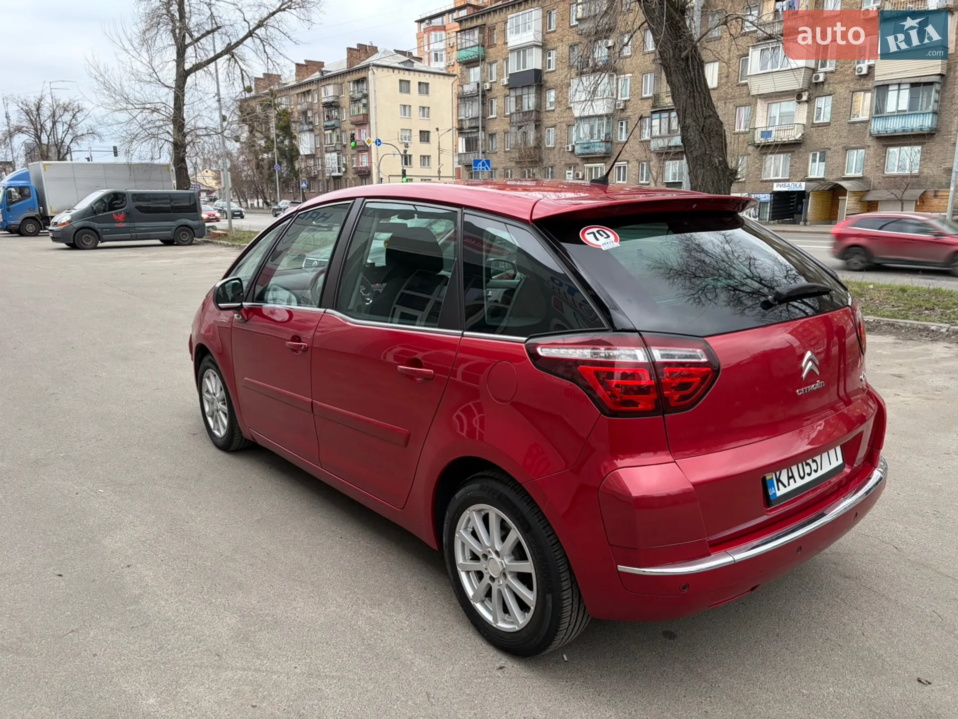 Citroen C4 Picasso 2011 VIN VF7UD5FV8BJ520841 фото оголошення 8 з 19